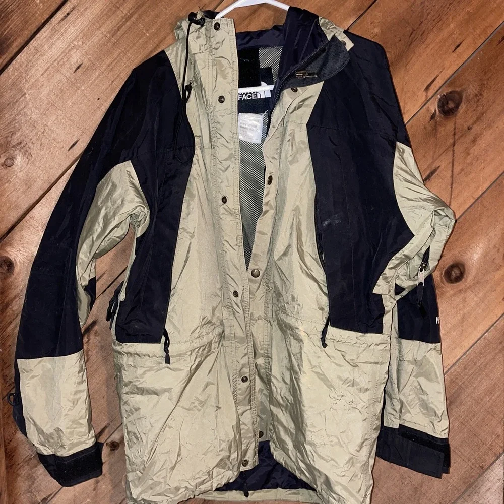 North Face Men's Medium Nylon Gore-Tex Tan Black Full Zip With Hood